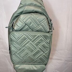 Lug Hovercraft Sling Bag in Sage